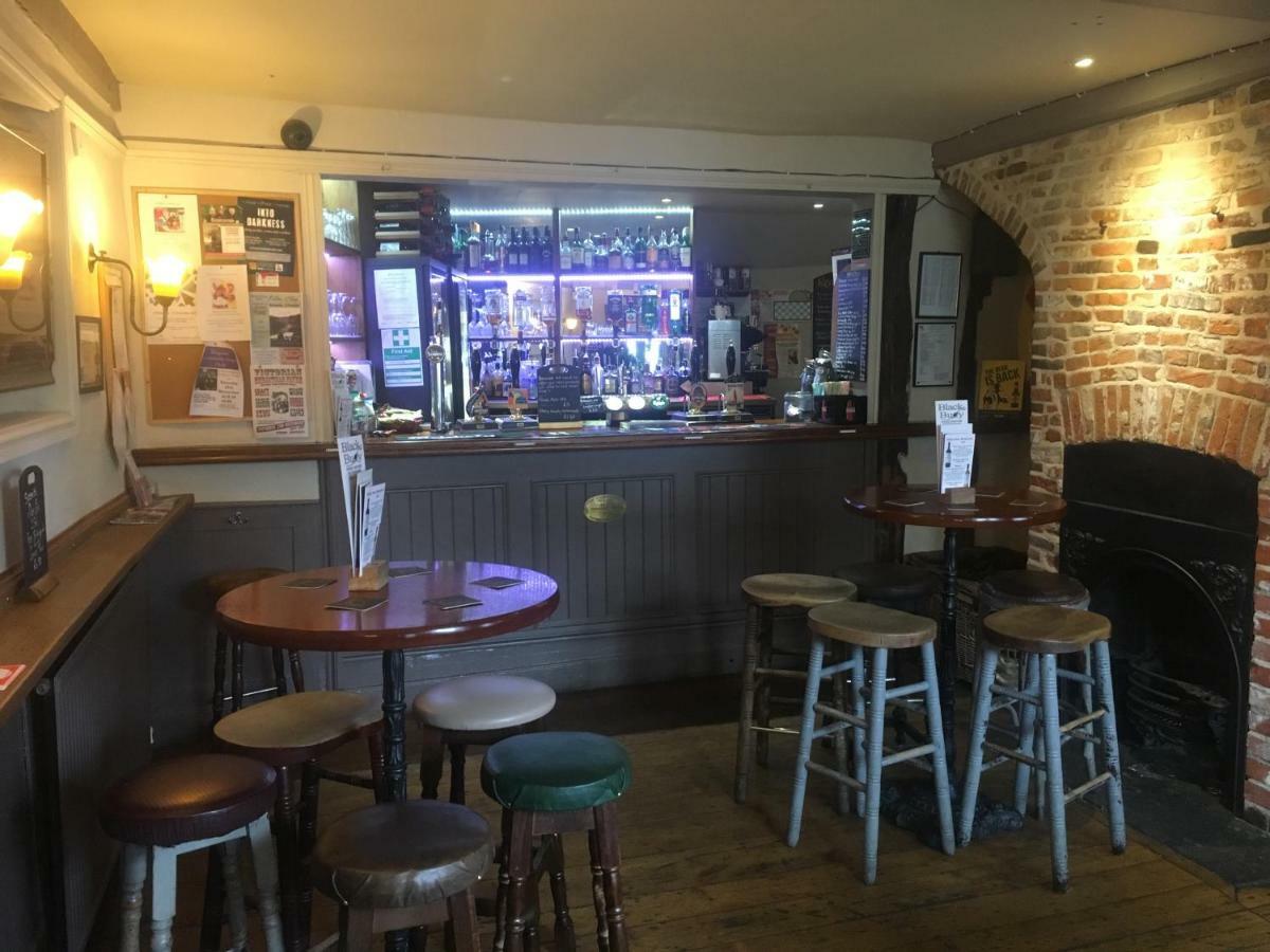 Black Buoy Inn Wivenhoe Екстериор снимка